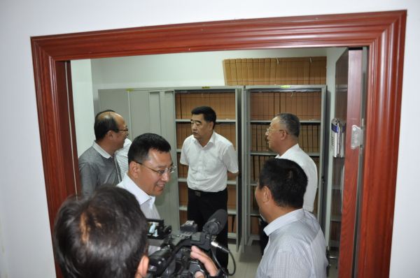 司法厅长王本群来松园律所调研